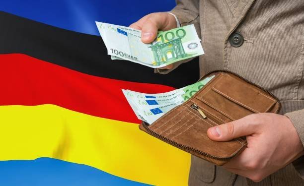 How to Save More Money on a Tight Budget