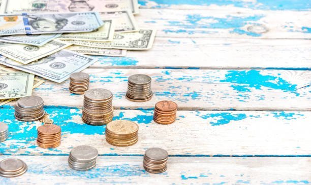 Stocks vs. Savings Accounts: Where Should Americans Put Their Money?
